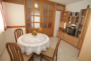 Apartments by the sea Okrug Gornji, Ciovo - 15851