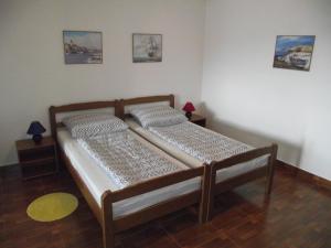 Studio with Terrace and Sea View room in Apartments with a parking space Novi Vinodolski - 15823