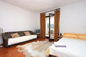 Apartments with a parking space Okrug Donji, Ciovo - 15848