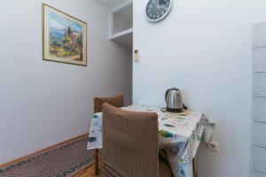 Apartments by the sea Brist, Makarska - 15714