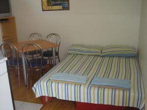 Apartments with parking space Nin, Zadar - 15861