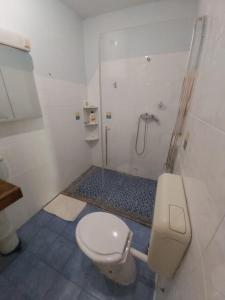 Apartments by the sea Posedarje, Novigrad - 15786