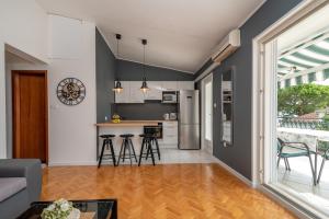 Apartments with a parking space Mavarstica, Ciovo - 16215