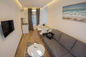 Apartments by the sea Gradac, Makarska - 16039