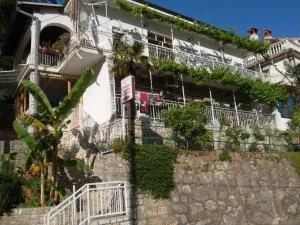 Apartments with a parking space Moscenicka Draga, Opatija - 16123 - Rabac
