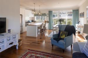 FOREST CORNER - 3 BEDROOM WEATHERBOARD, TRENTHAM