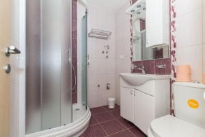 Apartments by the sea Vodice - 16249