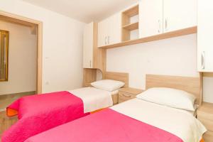 Apartments by the sea Vodice - 16249