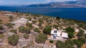 Secluded holiday house Cove Vela Lozna, Brac - 16179