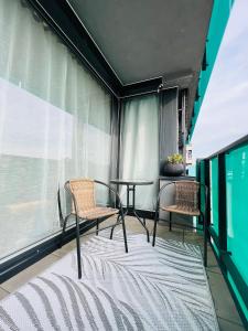 White Pearl Studio with parking in Holešovice