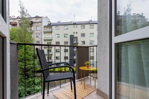 Modern Apartment on Łobzowska Street by Noclegi Renters