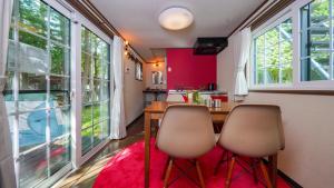 富士河口湖 森と湖の楽園ＷorkshopＣampＲesort 宿泊施設 ロビー