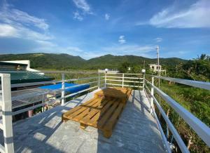 Casita Blanca Jala-Jala - Tiny House & Farm Stay