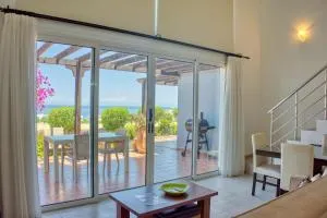 Joya Cyprus Maroon Garden Apartment - Ayios Amvrosios