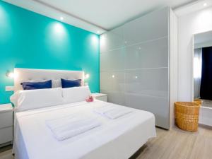 CONYPRA Modern and Renovated with Terrace WIFI