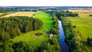 Minijos slėnis ant Minijos upės kranto KETVERGIAI Privatus Rąstinis Namas Jaccuzi Pirtis - Priekulė