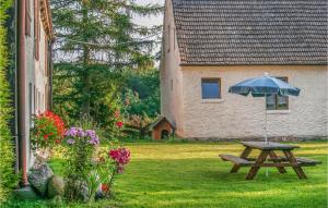 Gorgeous Home In Sarnikierz