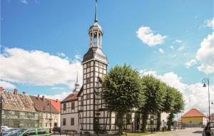 Cozy Home In Nowe Warpno With Wifi