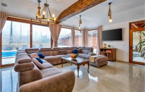 Cozy Home In Donja Batina With Sauna 