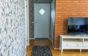 Lovely Home In Färjestaden With Wifi