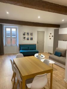 Le cocon blanc: T2 centre Ax neuf et équipé 8 pers