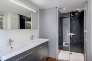 Maisons de vacances Villa balneaire pour 8 - 75m de la plage : photos des chambres