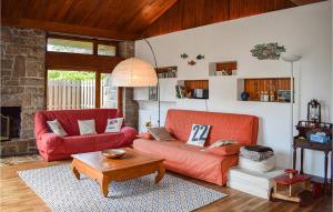 Maisons de vacances 5 Bedroom Cozy Home In Lezardrieux : photos des chambres