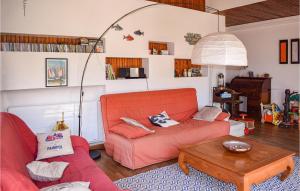 Maisons de vacances 5 Bedroom Cozy Home In Lezardrieux : photos des chambres