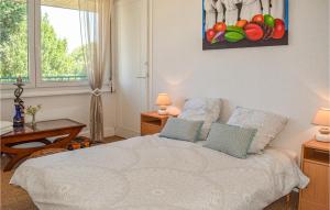 Maisons de vacances 5 Bedroom Cozy Home In Lezardrieux : photos des chambres