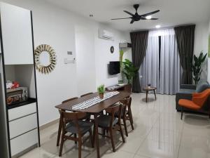 Pangsapuri Desaru Utama with Netflix, Astro Full Package and Disney Hotstar