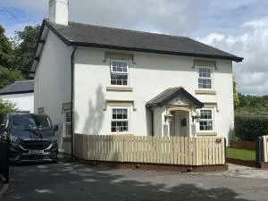 Old Smithy Cottage - Little Singleton