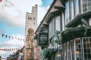 玫瑰和皇冠酒店 - Pickmere