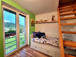 GARTNAR HOME -Hiška s pridihom domačnosti in pogledom na hribe. 