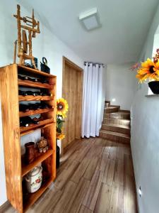 GARTNAR HOME -Hiška s pridihom domačnosti in pogledom na hribe.