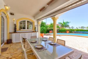 Luxury villa El Duque Ocean View
