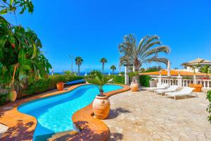 Luxury villa El Duque Ocean View