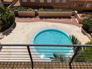 Casa Adosada de lujo con piscina y vistas al mar