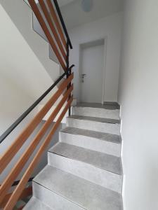 Spacious 2-bedroom apartment with terrace sea view