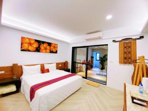 Phòng Deluxe Giường Đôi có Bồn tắm (Deluxe Double Room with Bathtub)