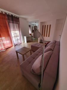 Spacious 2-bedroom apartment with terrace sea view