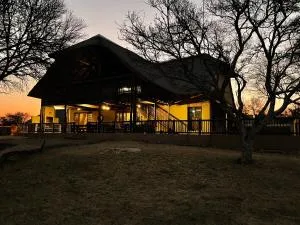 Vaalkrans Game Lodge - Kroonstad