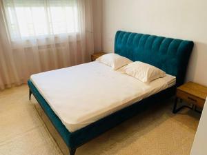 The Perfect Flat, Lac 2, Tunis