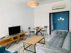 The Perfect Flat, Lac 2, Tunis
