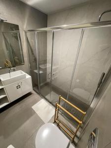 CC Downtown Palace - F