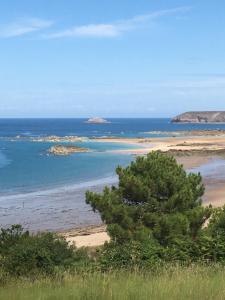 Maisons de vacances La Capitainerie, la plage a 5 minutes a pied ! : photos des chambres