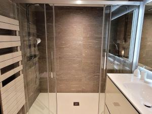 Appartement spacieux 4 étoiles au centre - 8 pers - FR-1-598-99