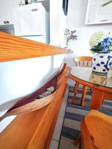 Monicas Amazing Sea view and Pool-view Apt