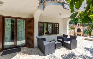 2 Bedroom Lovely Apartment In Omisalj 