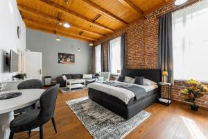 Vintage Industrial City Apartments