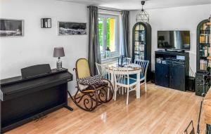 Nice Home In Kielno With Wifi